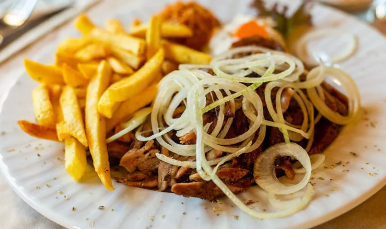 Gyros mit Pommes Frites